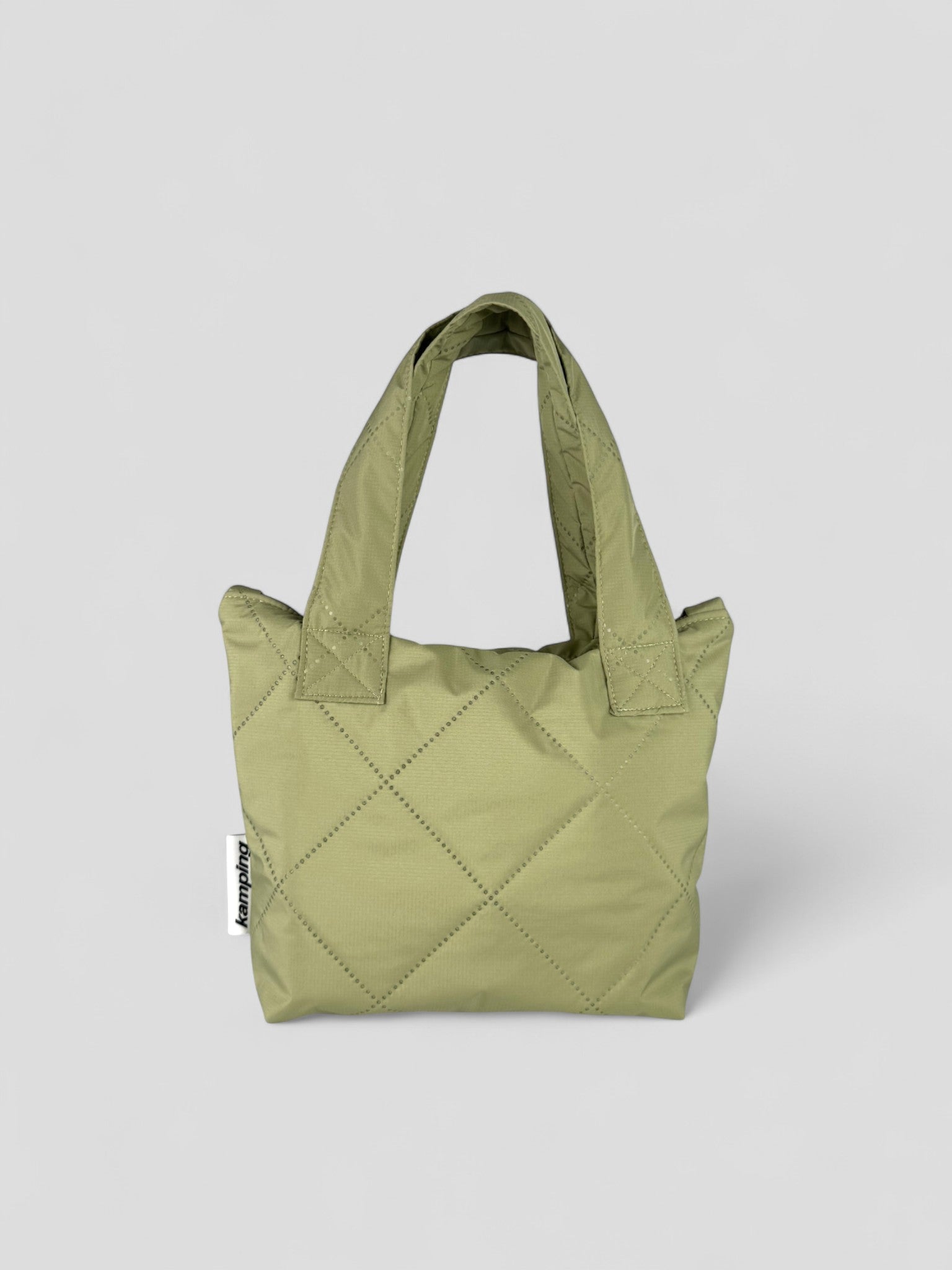 Kamping Studios kleine Umhängetasche in Matcha Grün, Produktfoto, Vorderansicht