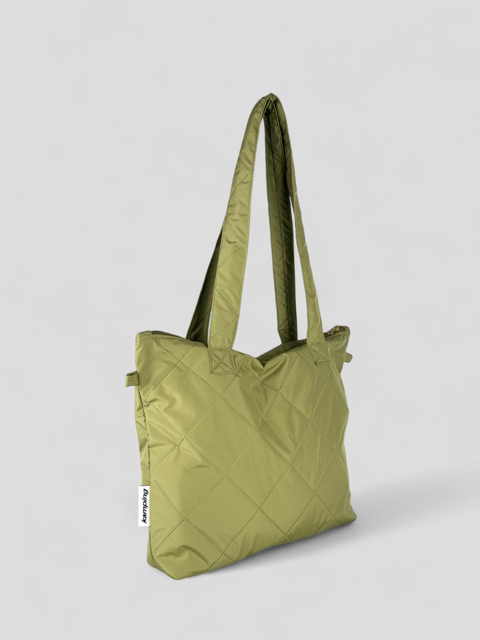 Kamping Studios Everyday-Stepptasche  in Matcha-Gruen mit Schultergurt, Produktfoto, Seitenansicht