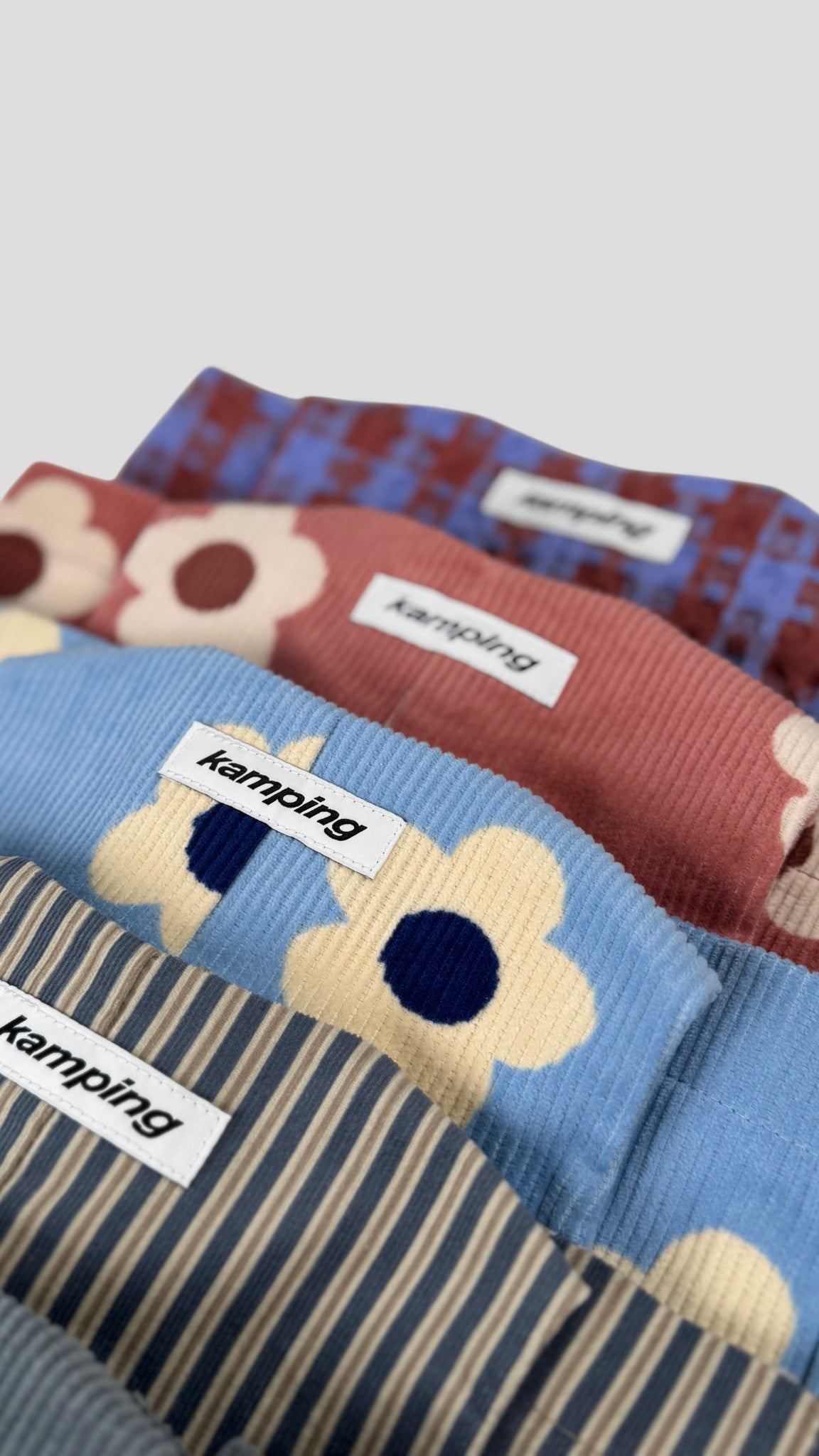 Kamping Studios - Baby Overall und Strampler, Alle farben vom Cord Stoff