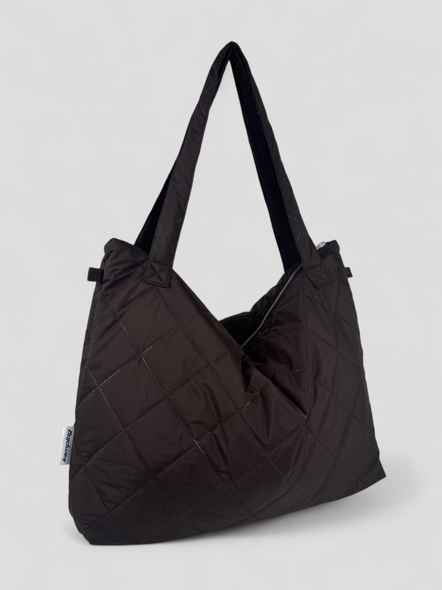 Kamping Studios Mom-Bag und Weekender in braun, Produktfoto Seitenansicht
