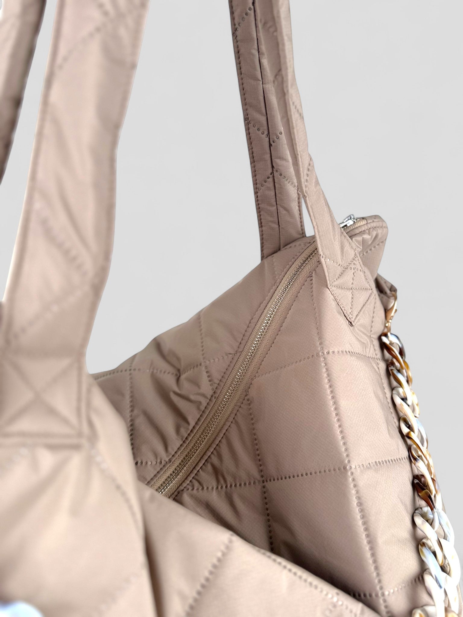 Kamping Studios Mom-Bag und Weekender in beige, Produktfoto Details