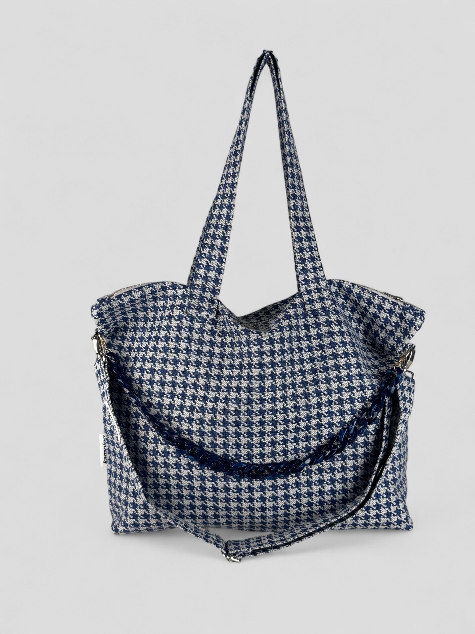 Kamping Studios Shopper blau-kariert, Produktfoto mit Schultergurt und Kette, Vorderansicht