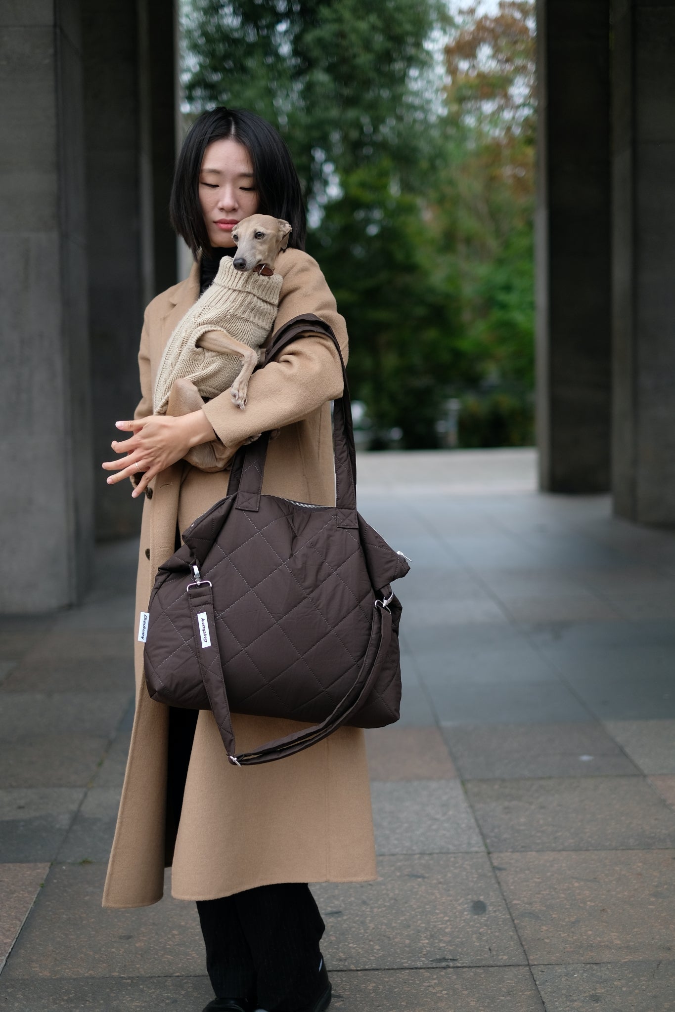 Kamping Studios Shopper braun, am Model 3
