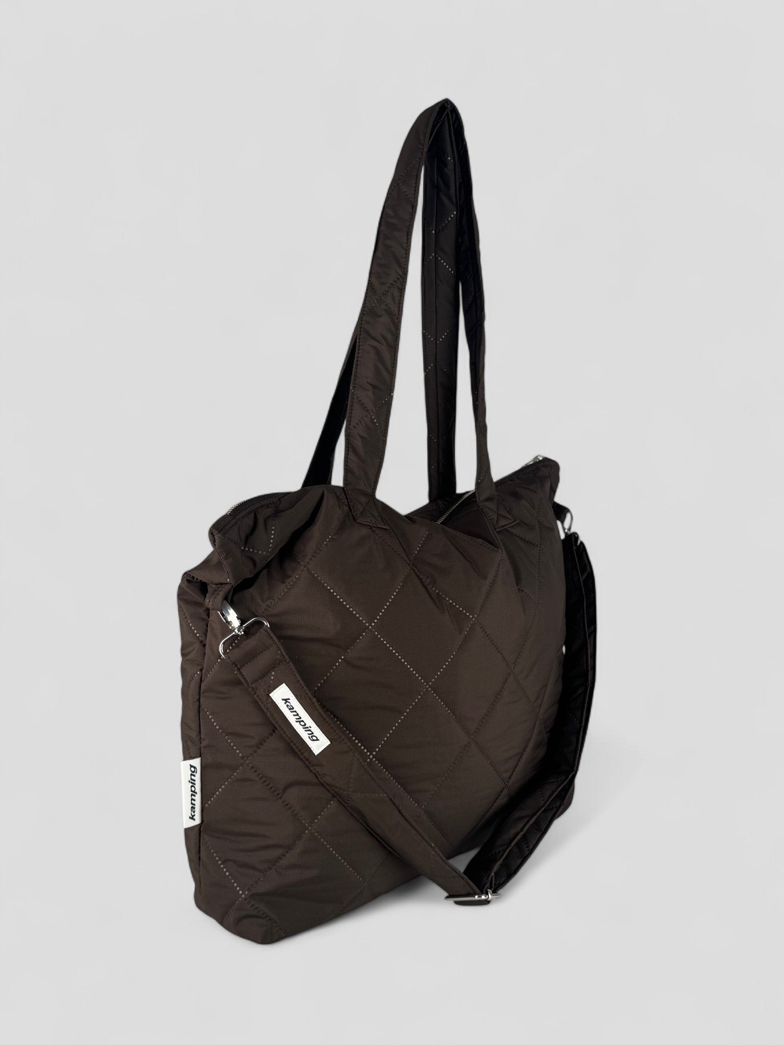 Kamping Studios Shopper braun, Produktfoto mit Schultergurt, Seitenansicht