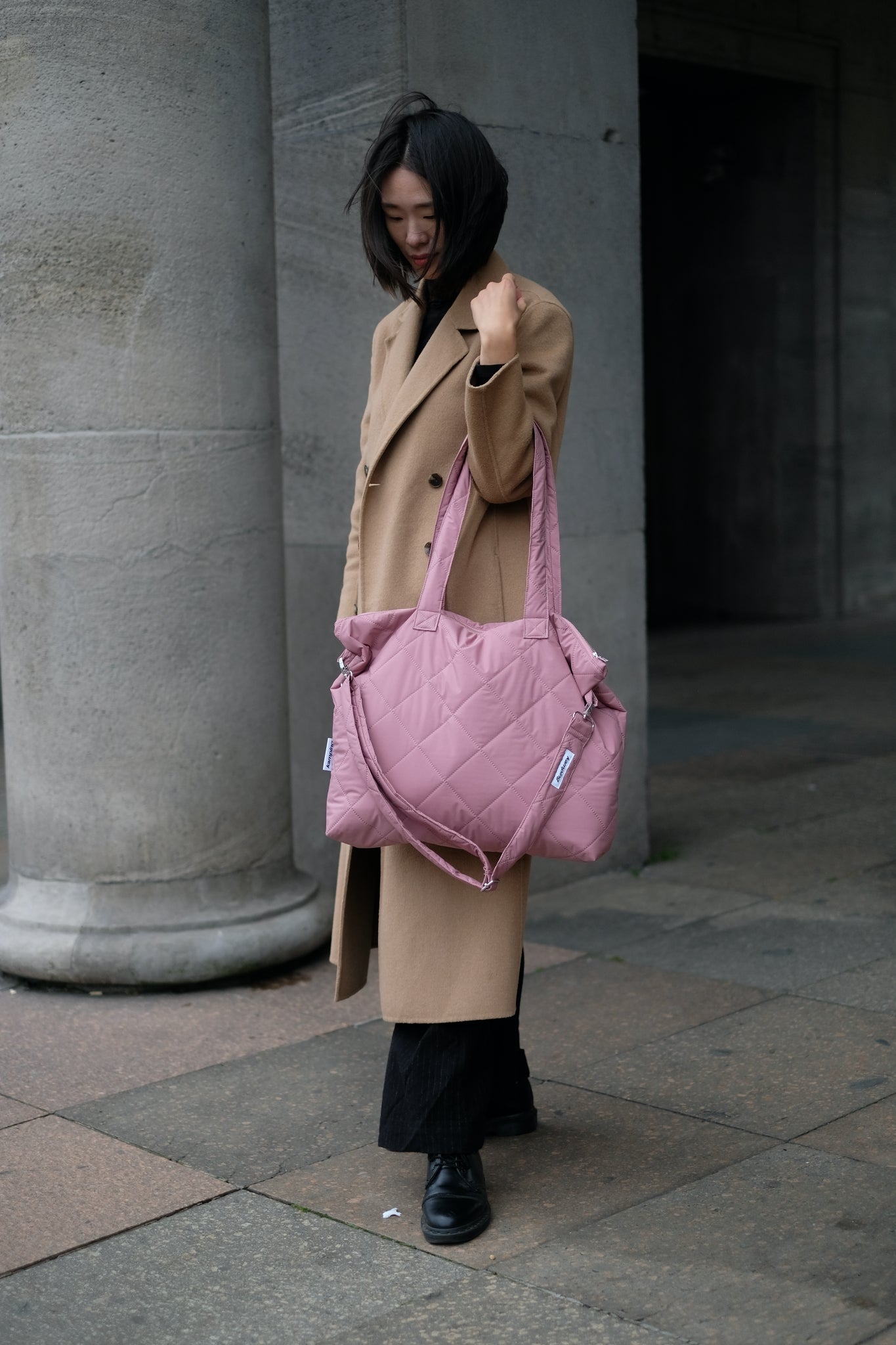 Kamping Studios Shopper rose-pink, am Model